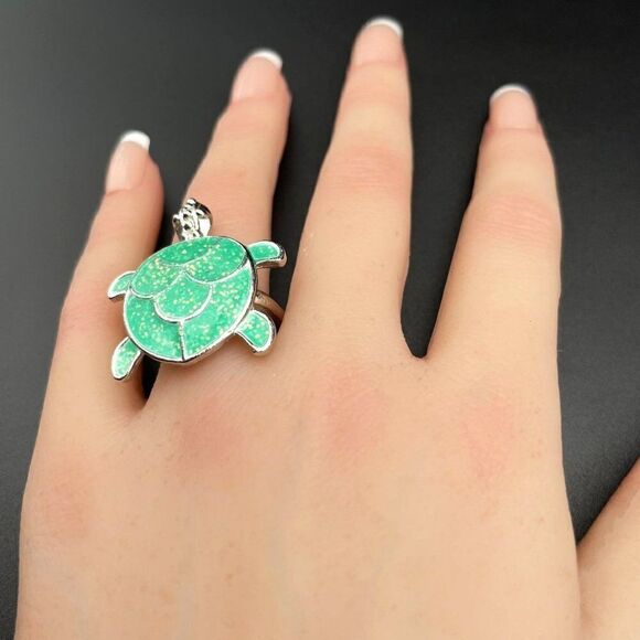 925 Sterling Silver with Glittery Green Enamel Sea Turtle Statement Ring Size 8 - Picture 7 of 9